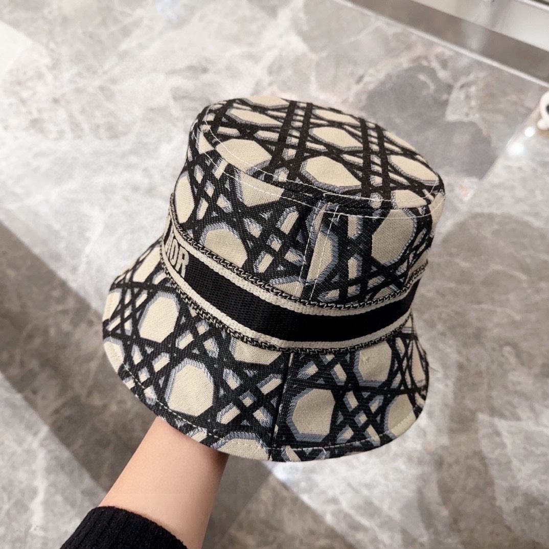 Christian Dior Caps